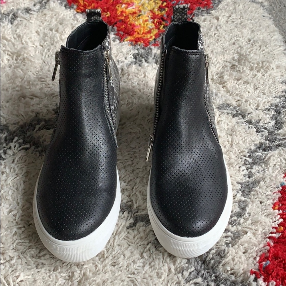 Steve Madden sneakers